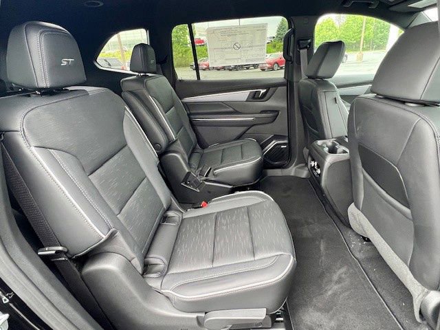 New 2025 Buick Enclave Sport Touring w/ Power Package FWD image 17