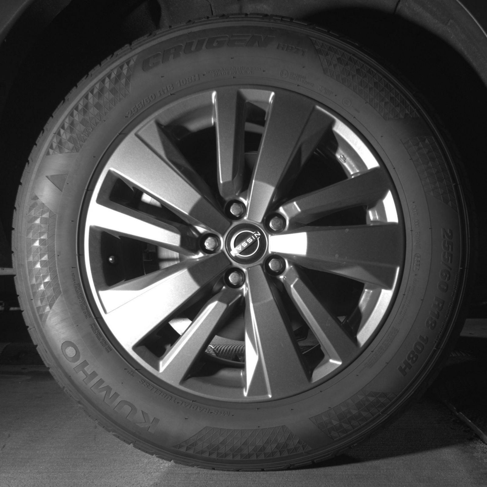 Used 2025 Nissan Pathfinder SV FWD image 18