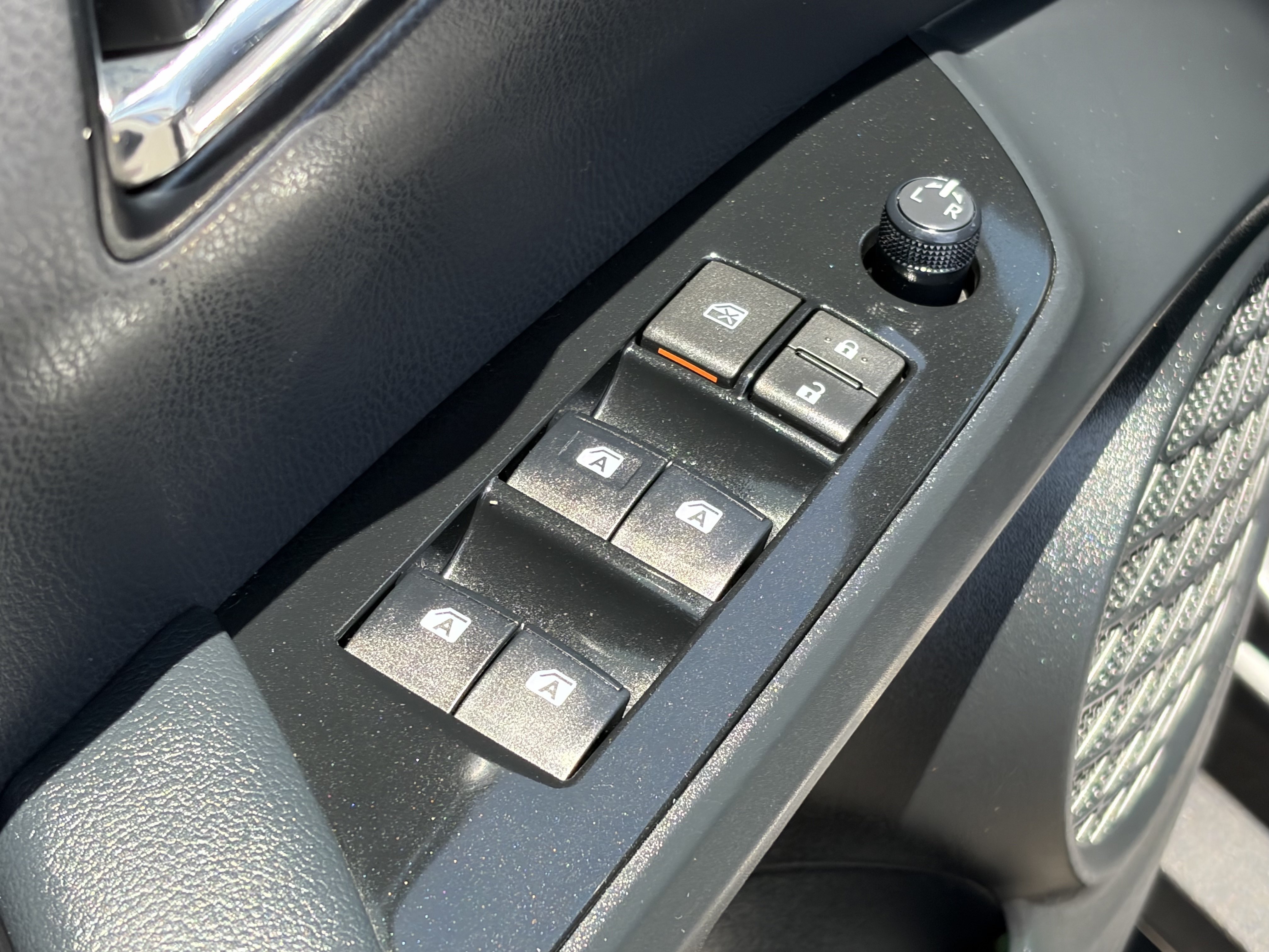 Certified 2018 Toyota Prius Two w/ Prius Two Safety Plus Package FWD image 29