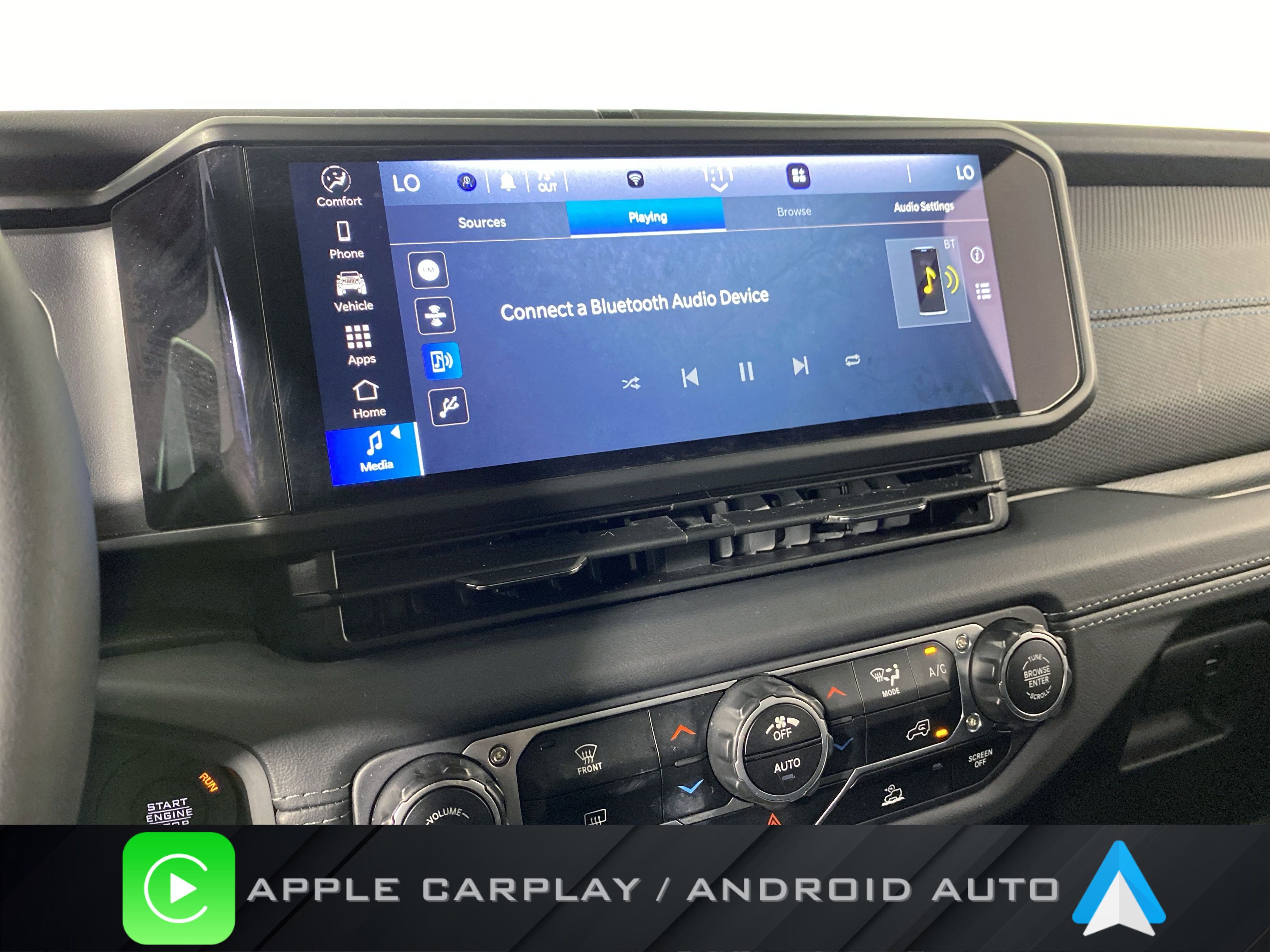 Used 2025 Jeep Wrangler Unlimited Rubicon 4xe AWD/4WD image 2