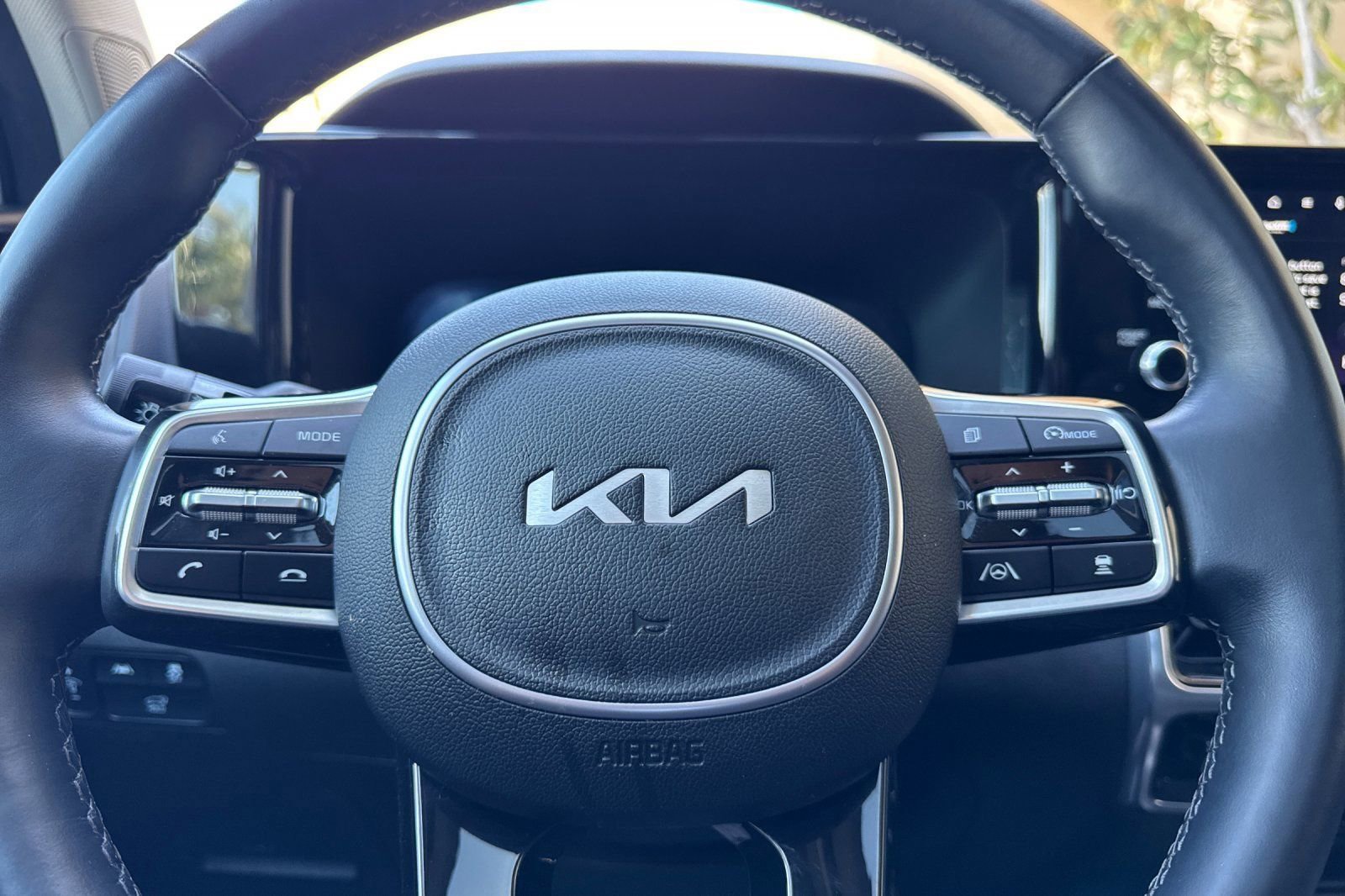 Used 2023 Kia Sorento SX image 26