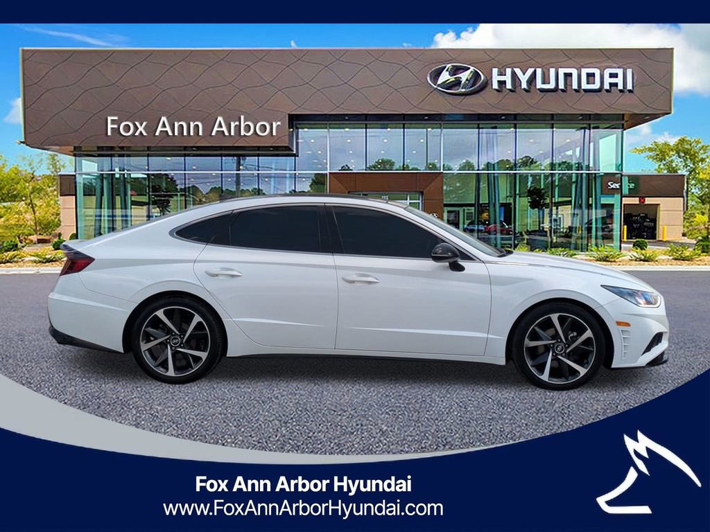 Used 2021 Hyundai Sonata SEL Plus w/ Tech Package image 3