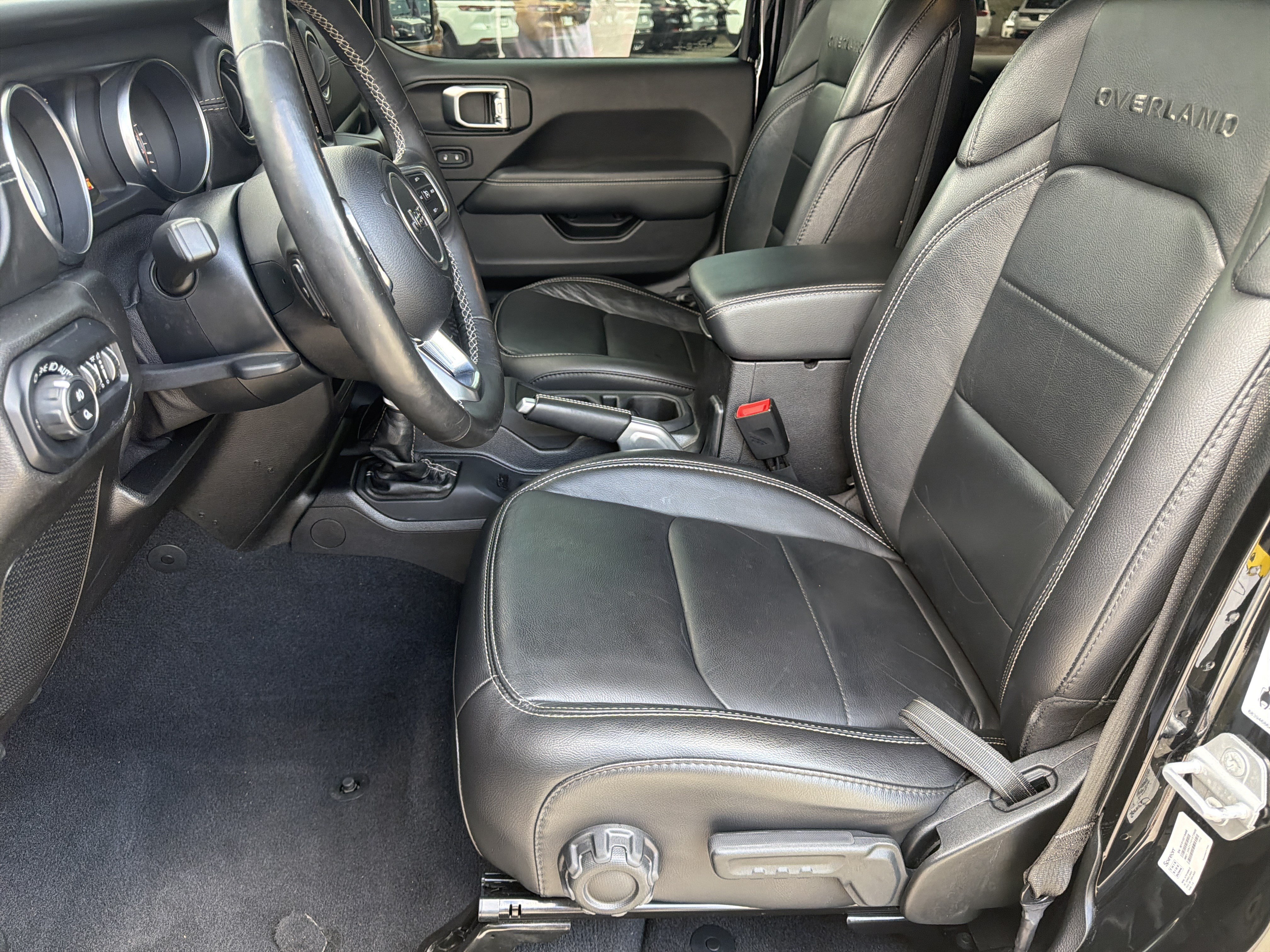 Used 2020 Jeep Gladiator Overland AWD/4WD image 9