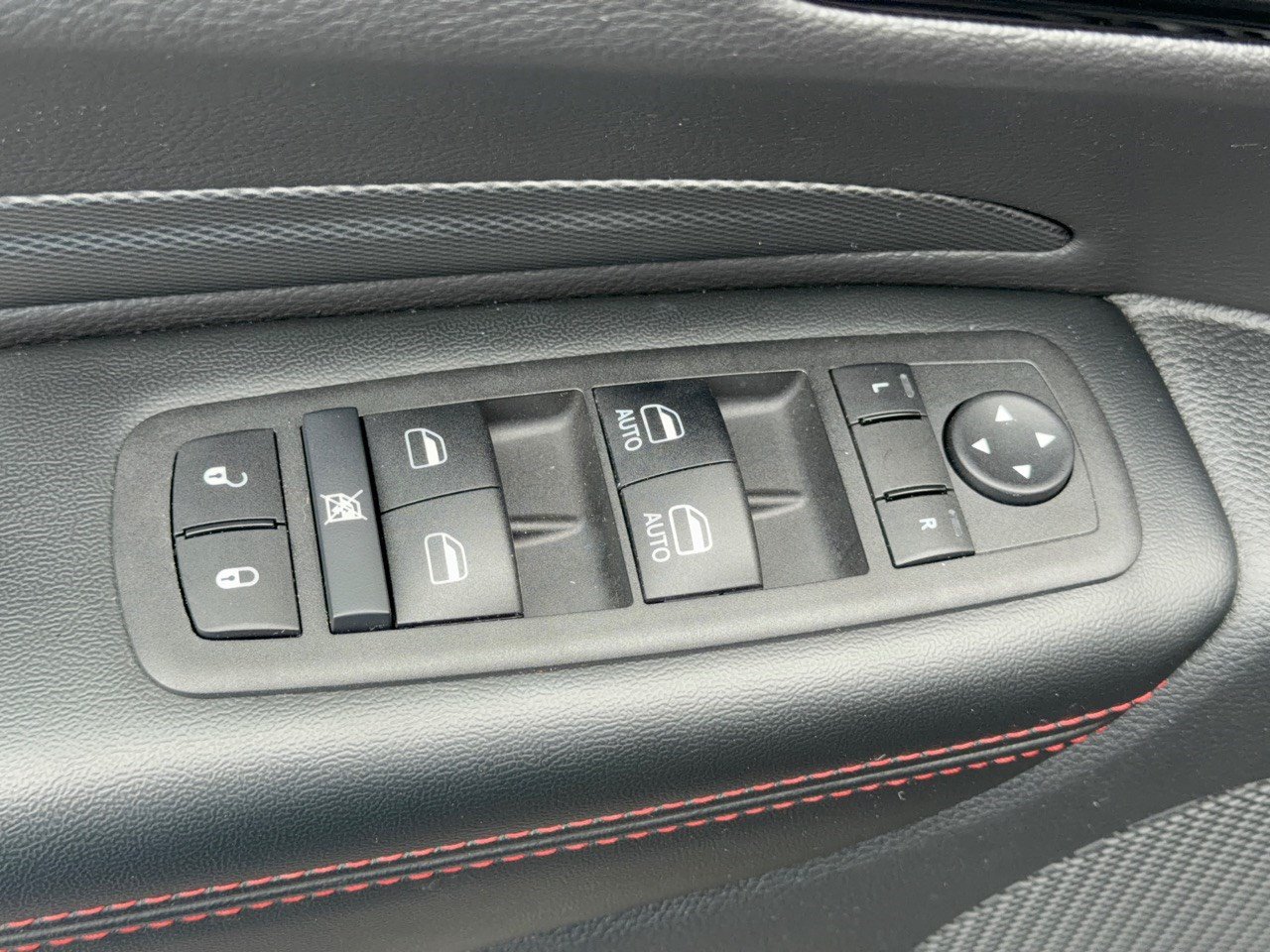 Used 2025 Dodge Durango GT AWD/4WD image 15
