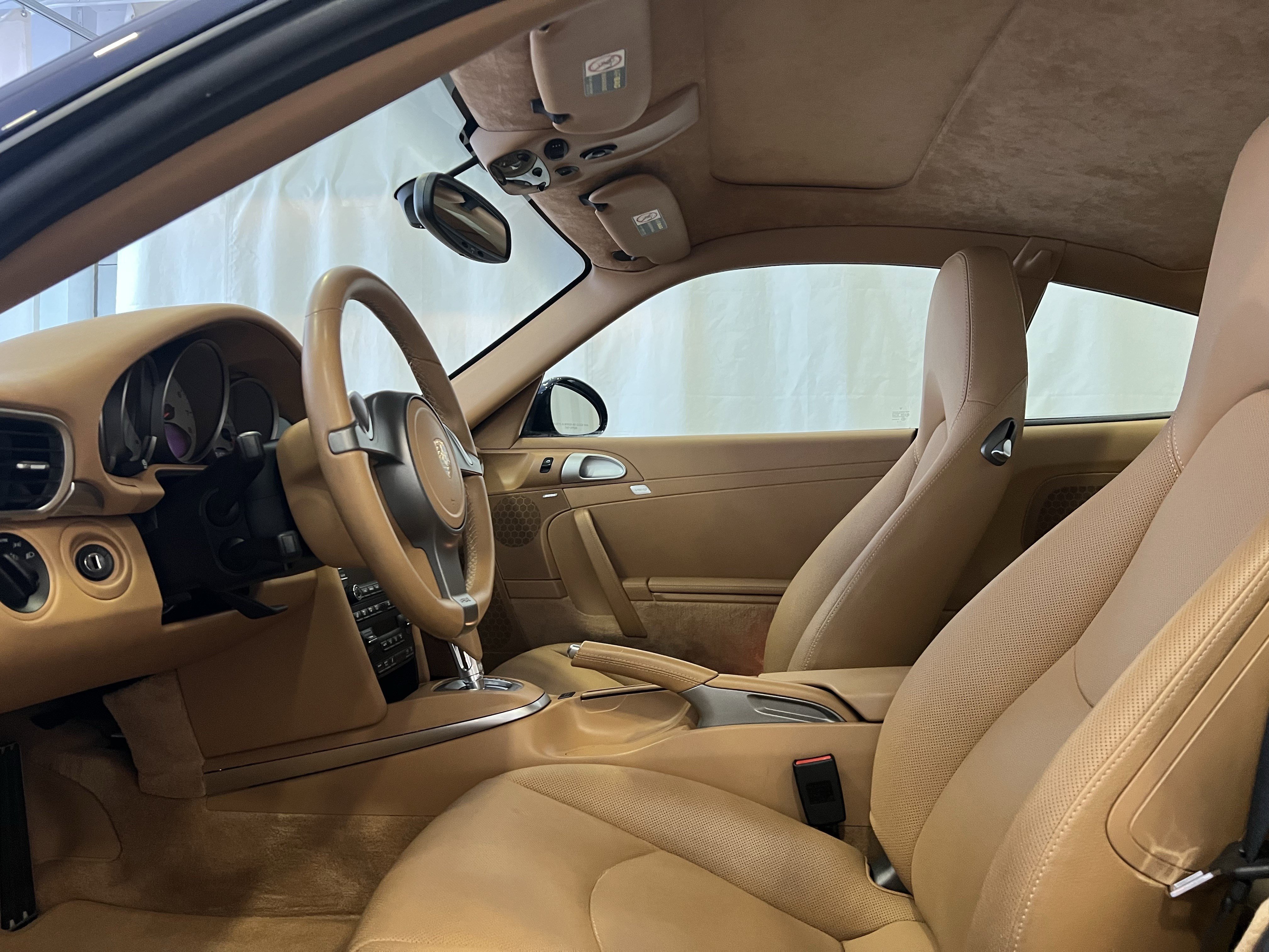 Used 2010 Porsche 911 Carrera 4S image 5