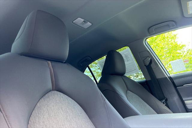 Certified 2018 Toyota Camry LE FWD image 16