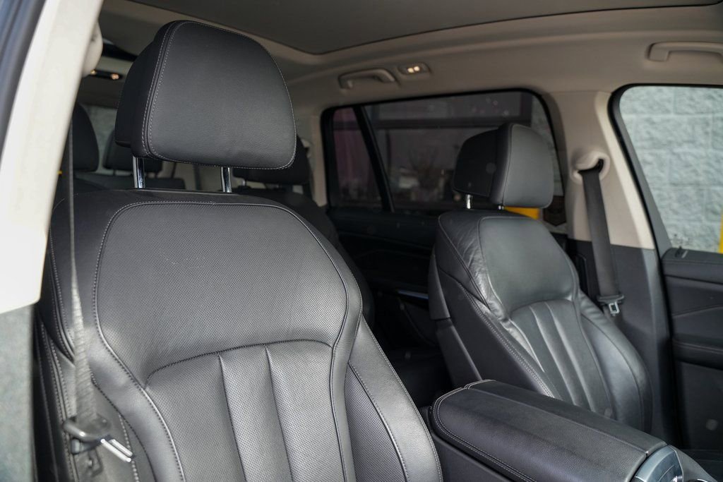 Used 2020 BMW X7 xDrive40i w/ Luxury Seating Package image 21
