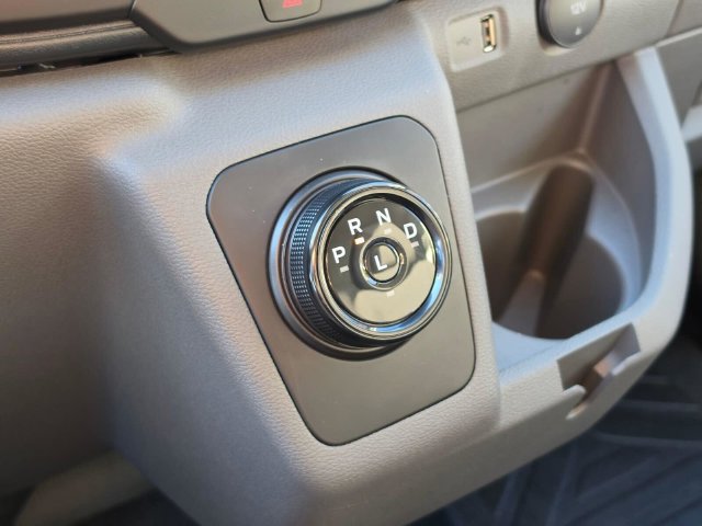 Used 2024 Ford E-Transit Low Roof RWD image 31