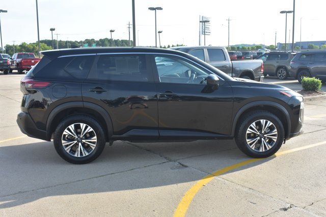 Used 2023 Nissan Rogue SV FWD image 4