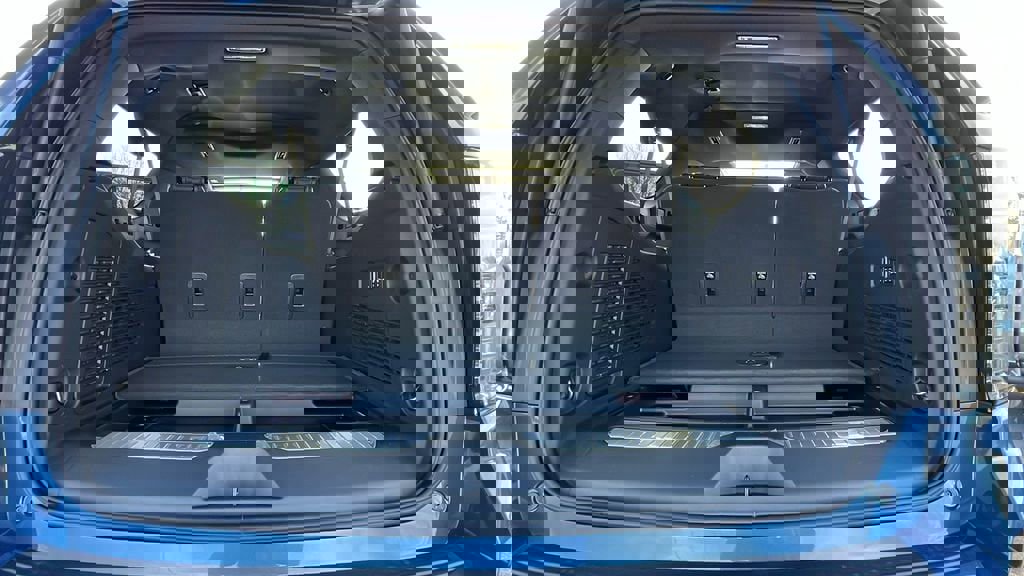 New 2026 Chevrolet Suburban Premier w/ Sun And Tow Package image 10