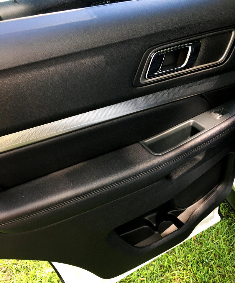 Used 2019 Ford Explorer XLT w/ Equipment Group 201A image 13