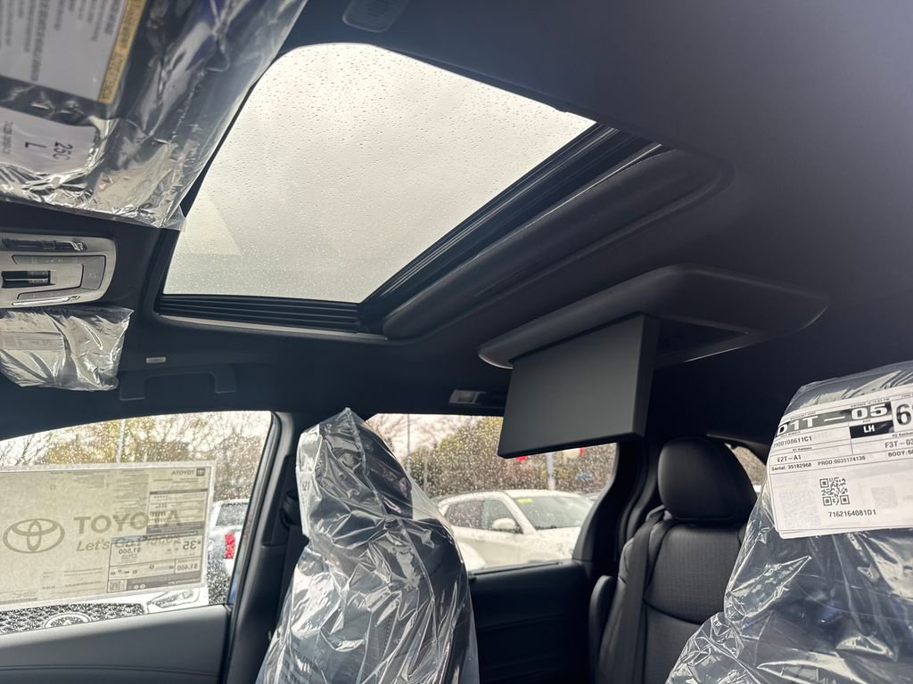 New 2026 Toyota Sienna XLE Woodland Edition AWD/4WD image 22