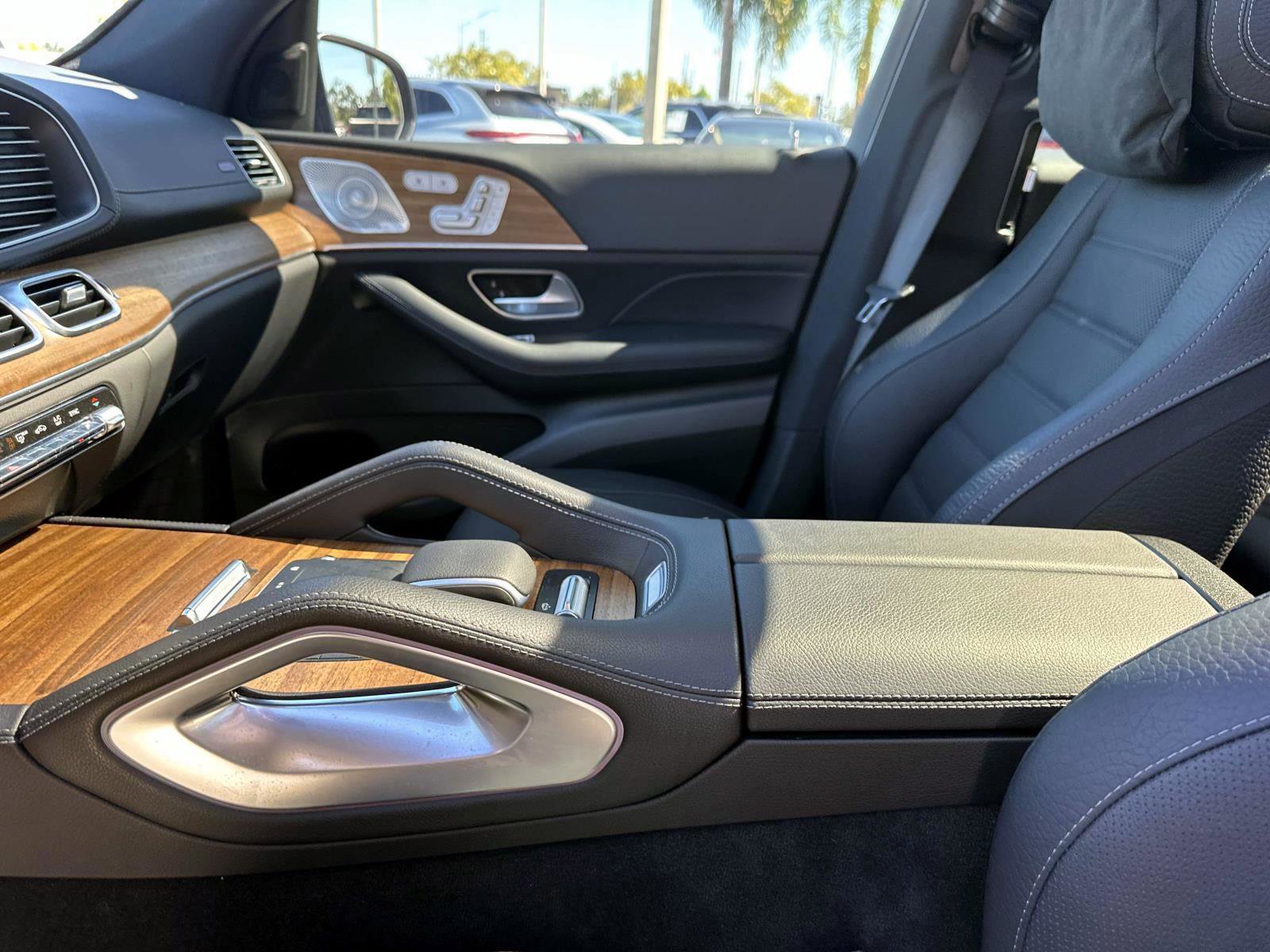 Certified 2025 Mercedes-Benz GLS 450 4MATIC image 23