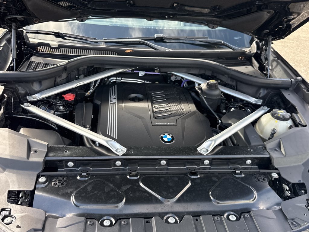 Used 2022 BMW X5 sDrive40i w/ M Sport Package RWD image 29