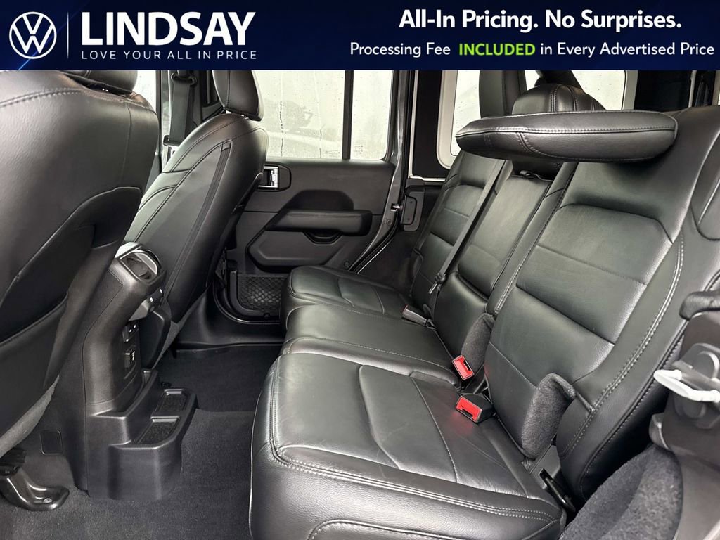 Used 2020 Jeep Wrangler Unlimited Sahara image 11