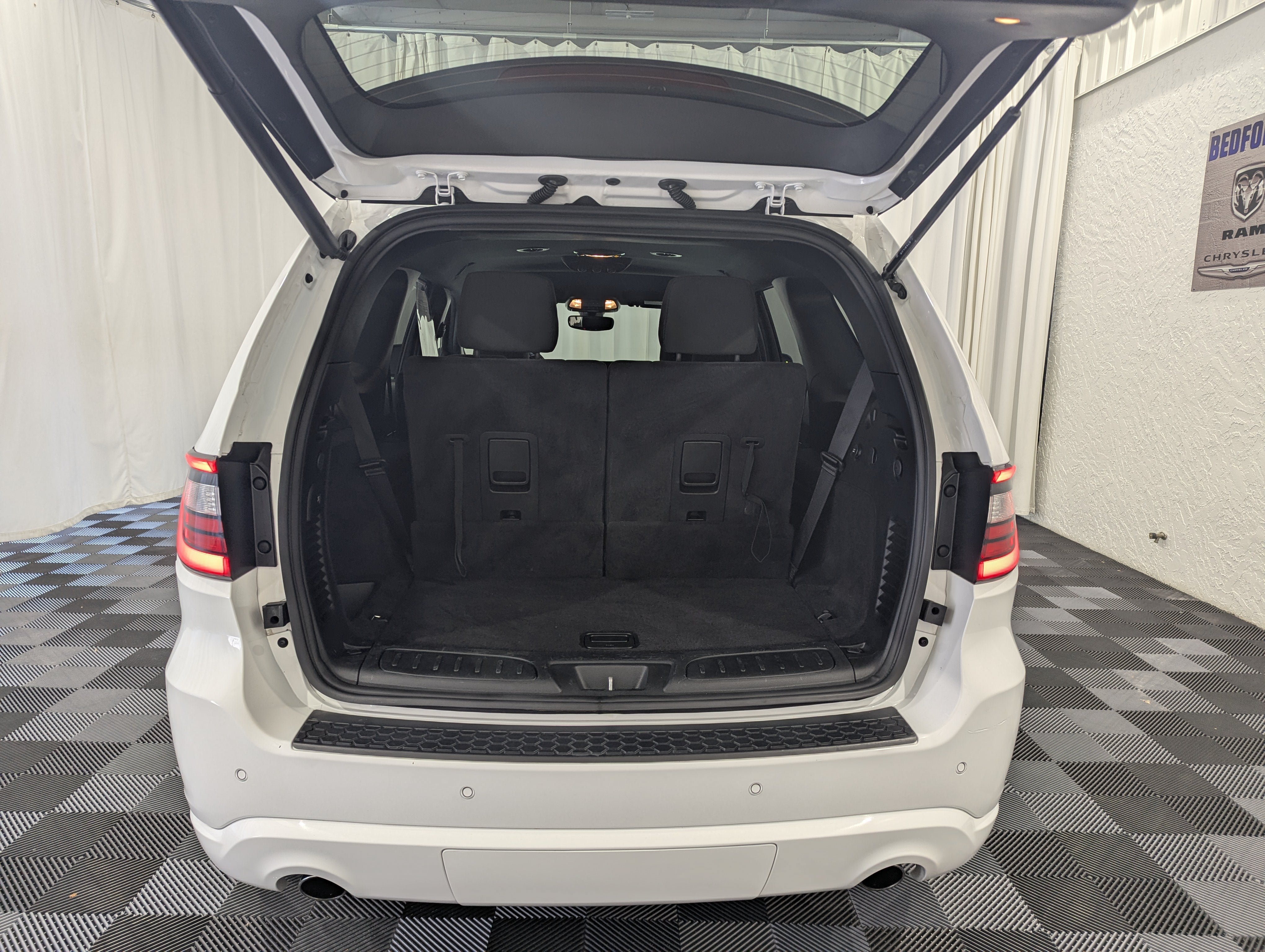 Used 2025 Dodge Durango GT AWD/4WD image 9