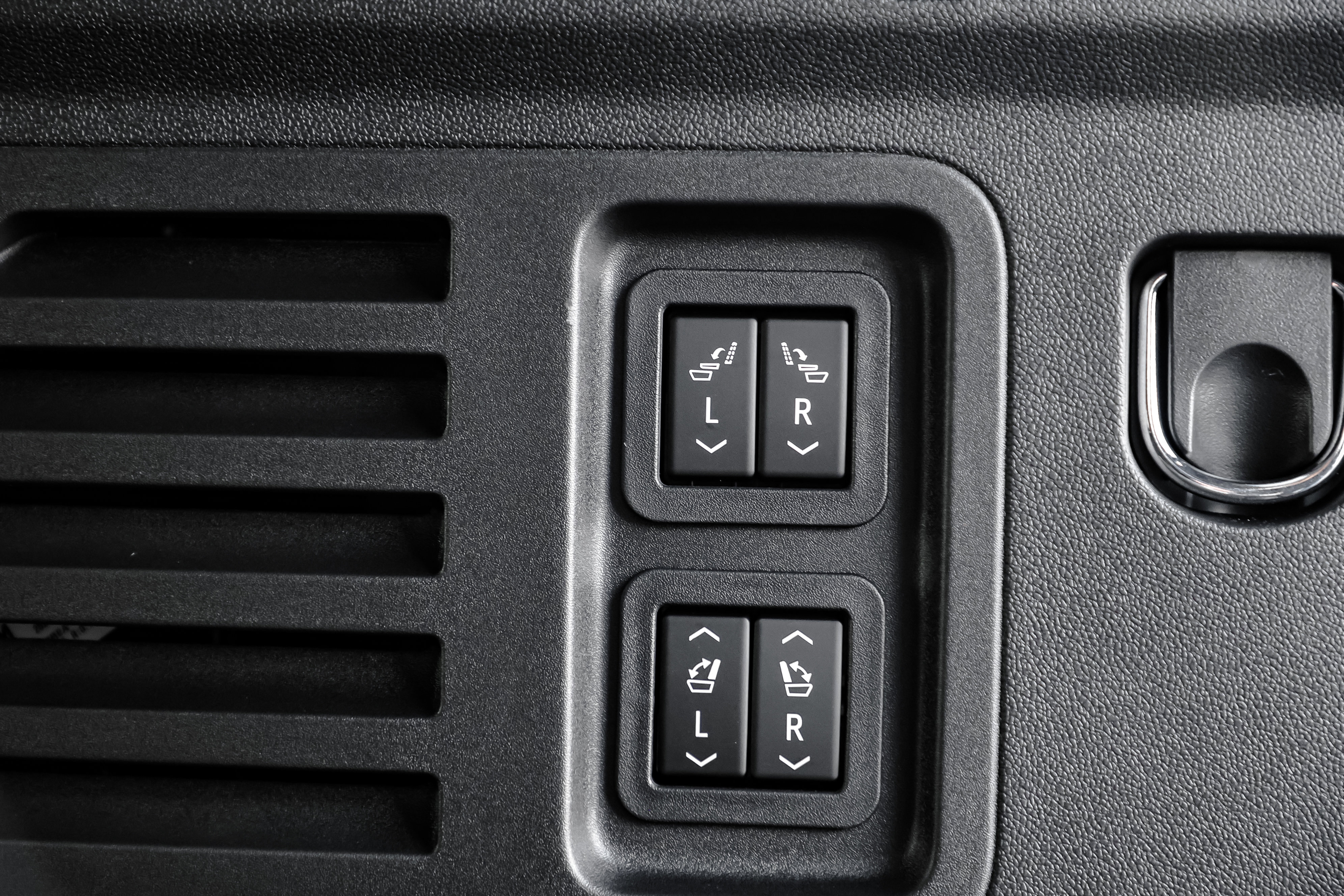 New 2026 Buick Enclave Sport Touring w/ Power Package image 19