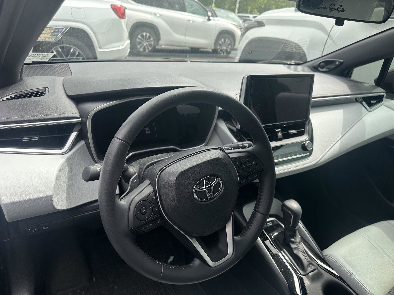 Used 2024 Toyota Corolla XSE FWD image 10