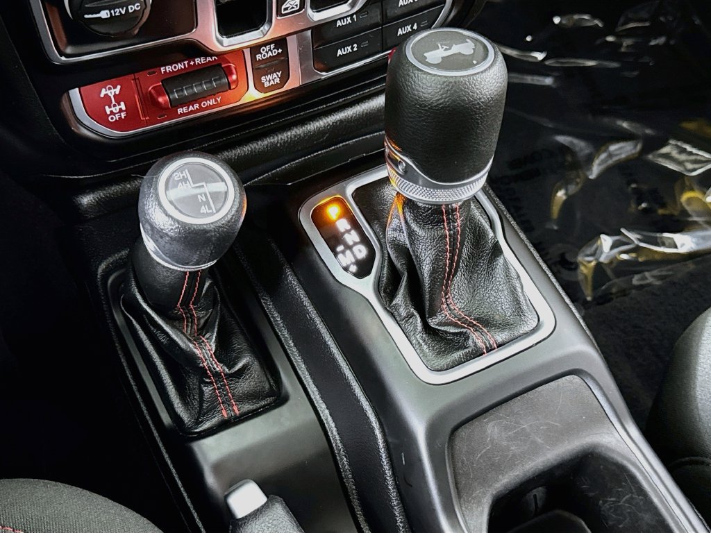 Used 2021 Jeep Wrangler Unlimited Rubicon AWD/4WD image 25