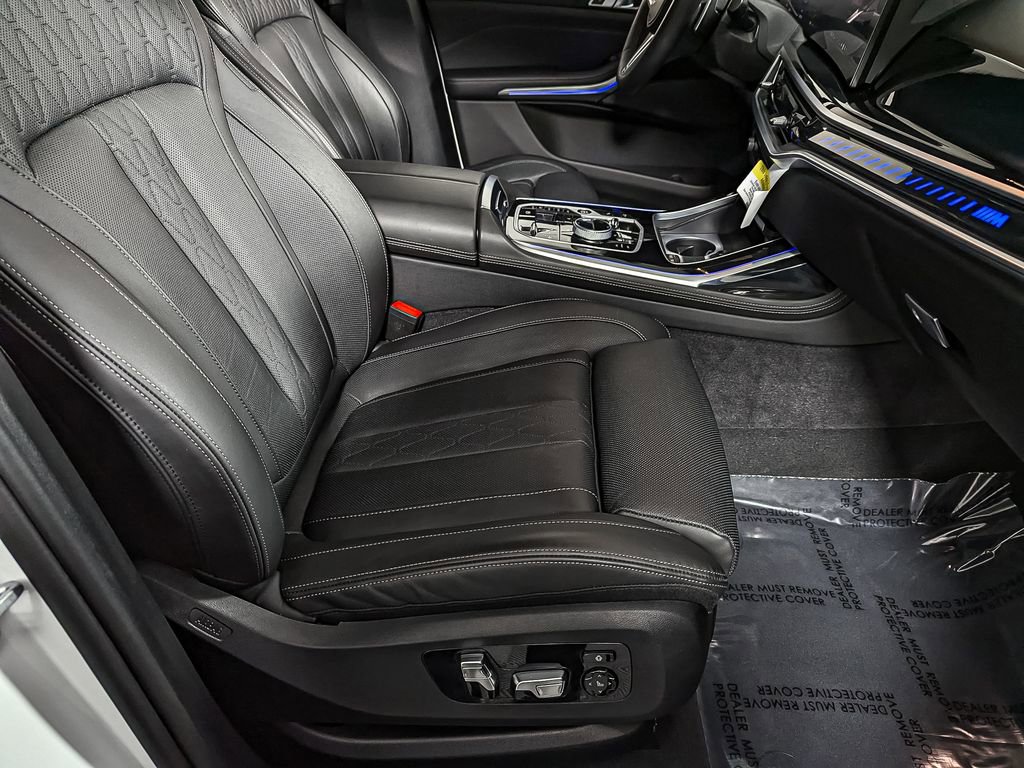Certified 2025 BMW X7 M60i w/ Executive Package image 42