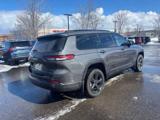 Used 2023 Jeep Grand Cherokee L Limited w/ Black Appearance Package image 5