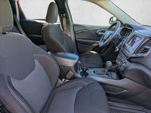 Used 2019 Jeep Cherokee Latitude w/ Popular Appearance Group image 20