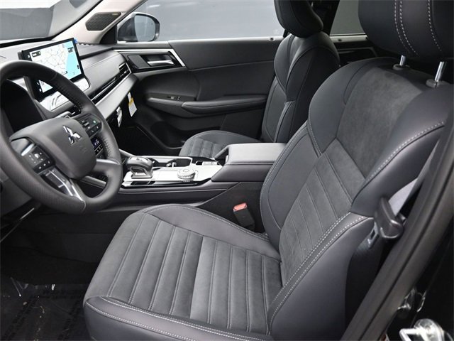 New 2025 Mitsubishi Outlander SE image 5