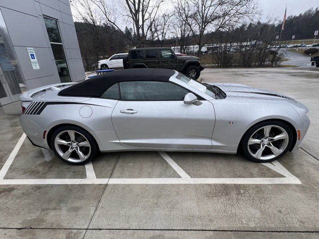 Used 2018 Chevrolet Camaro SS image 2