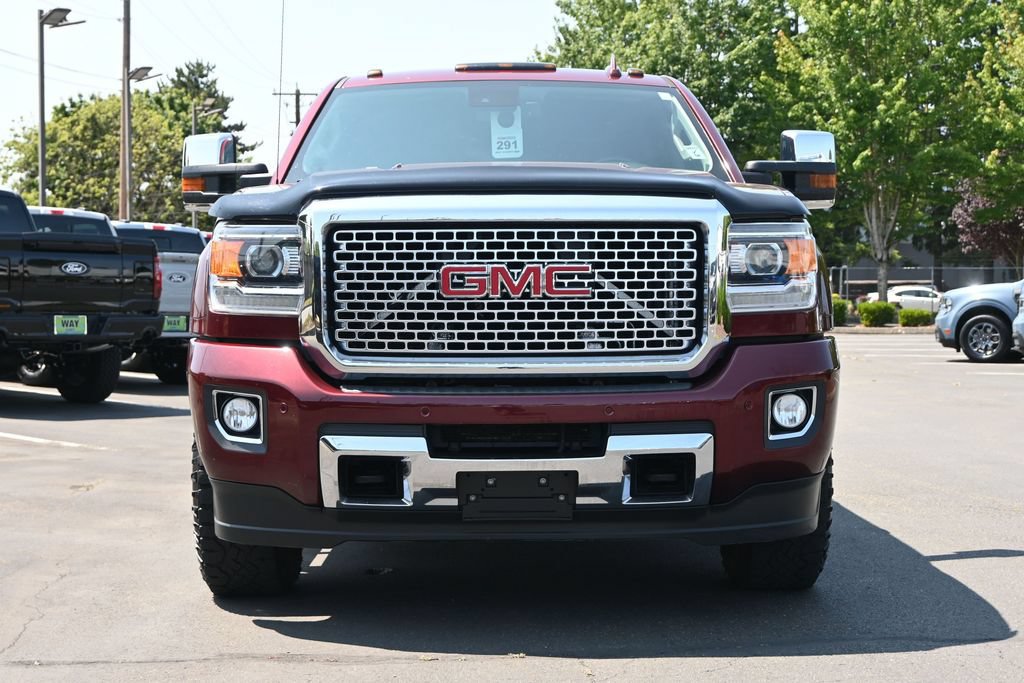Used 2016 GMC Sierra 3500 Denali w/ Duramax Plus Package AWD/4WD image 3