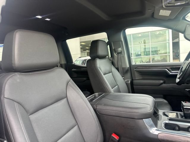 Used 2023 Chevrolet Silverado 1500 LTZ w/ Technology Package AWD/4WD image 9
