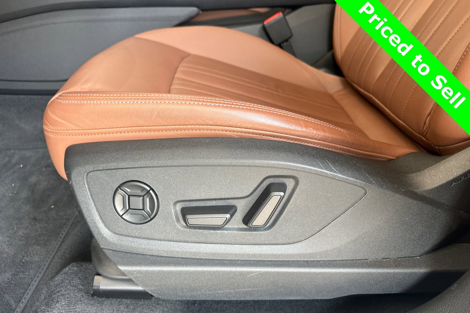 Used 2024 Audi Q8 e-tron Premium image 14