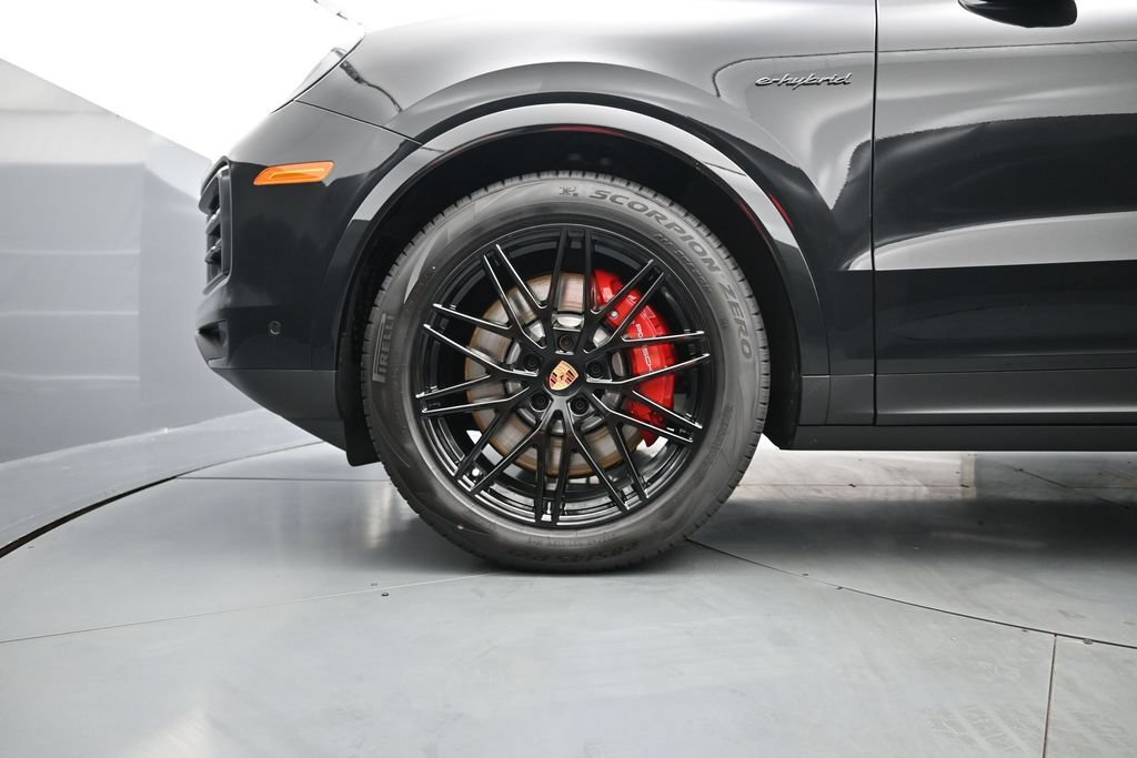 New 2026 Porsche Cayenne S AWD/4WD image 8