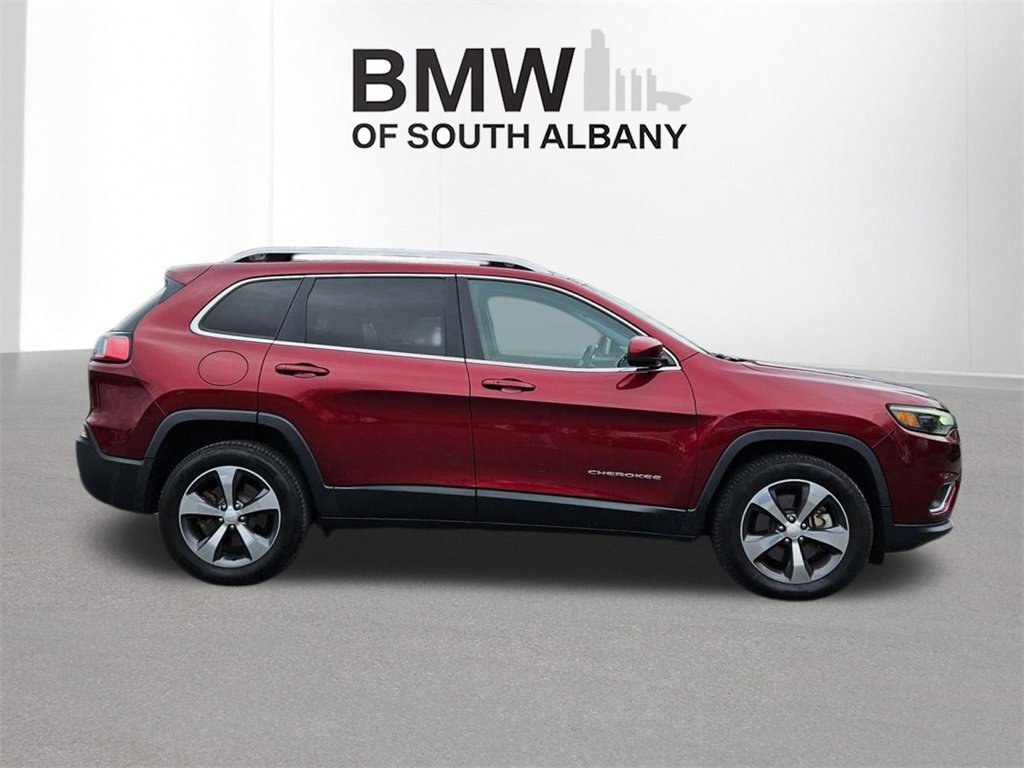 Used 2019 Jeep Cherokee Limited image 3