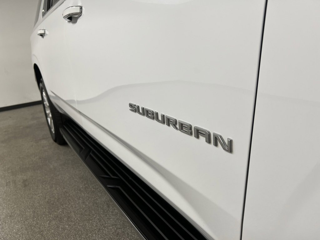 Used 2023 Chevrolet Suburban Premier image 13