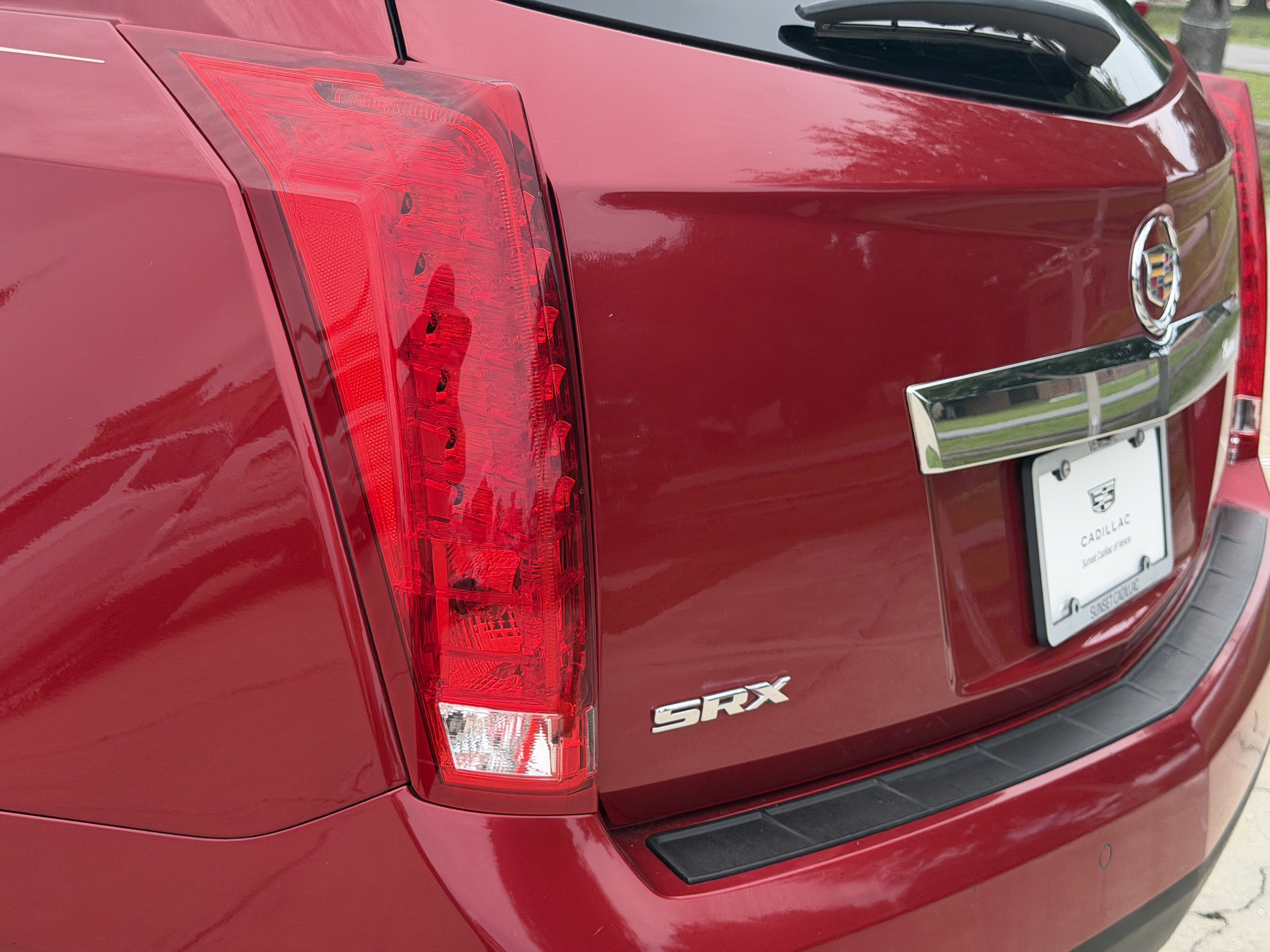 Used 2016 Cadillac SRX Performance w/ Driver Awareness Package FWD image 9