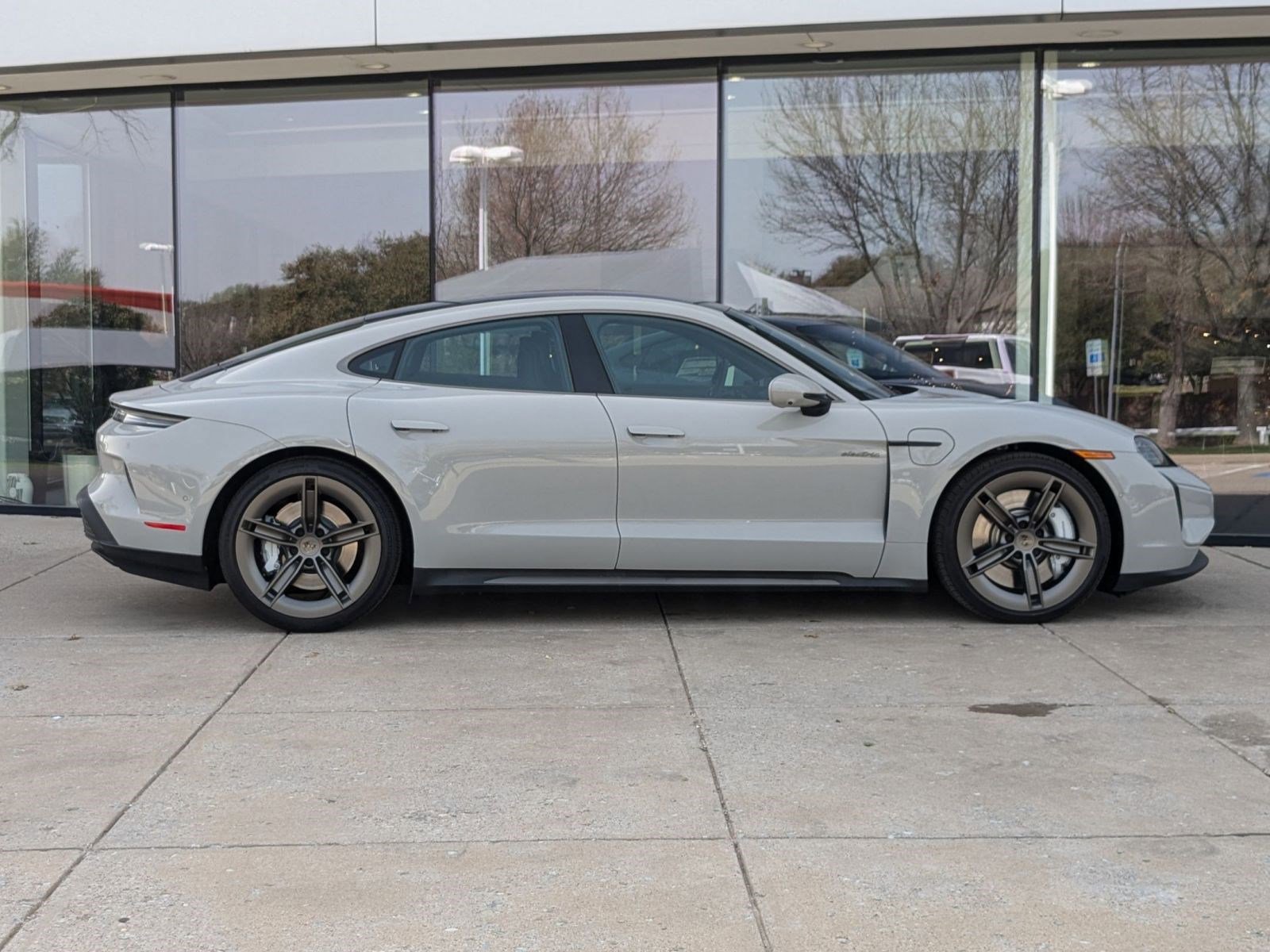 New 2025 Porsche Taycan Turbo image 8