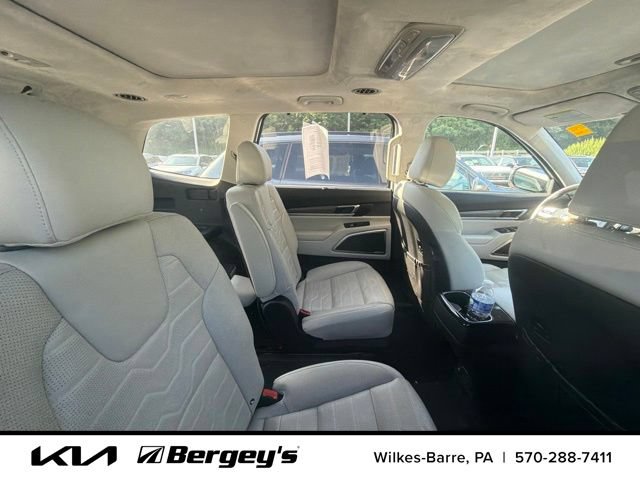 Certified 2021 Kia Telluride SX w/ SX Prestige Package AWD/4WD image 15