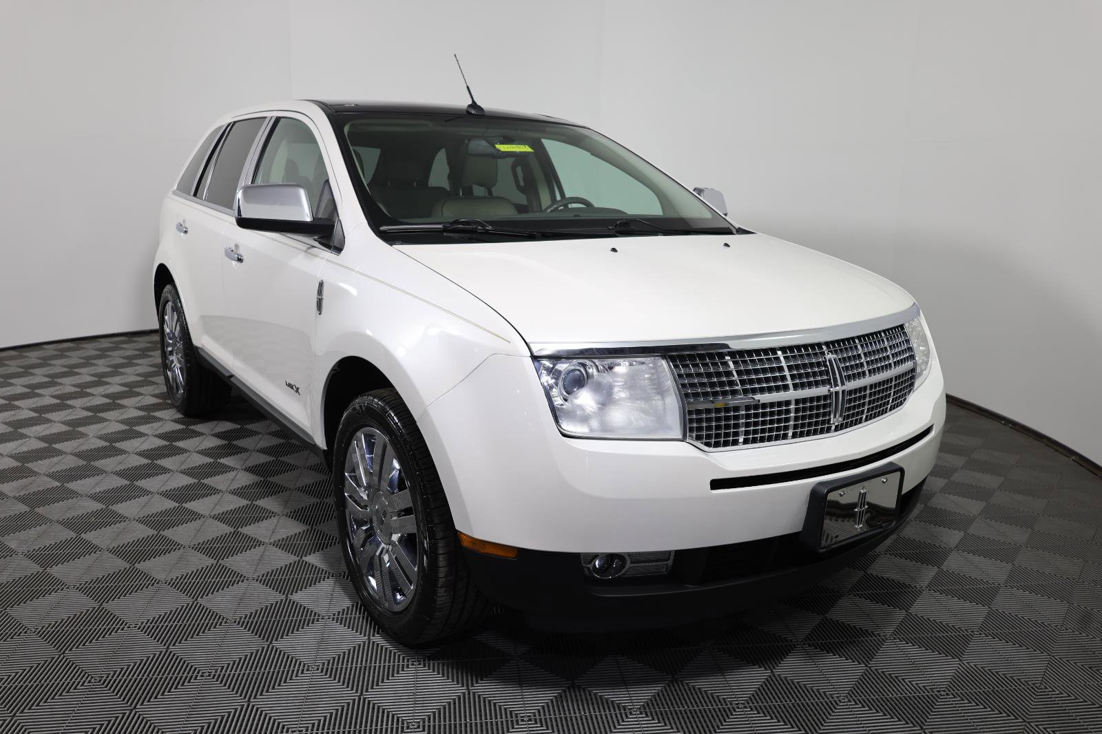 Used 2009 Lincoln MKX AWD image 3