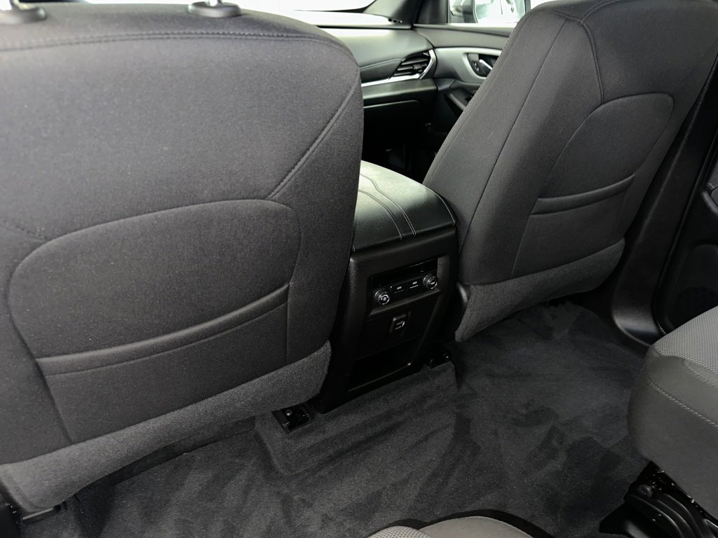 Certified 2023 Chevrolet Traverse LT image 20