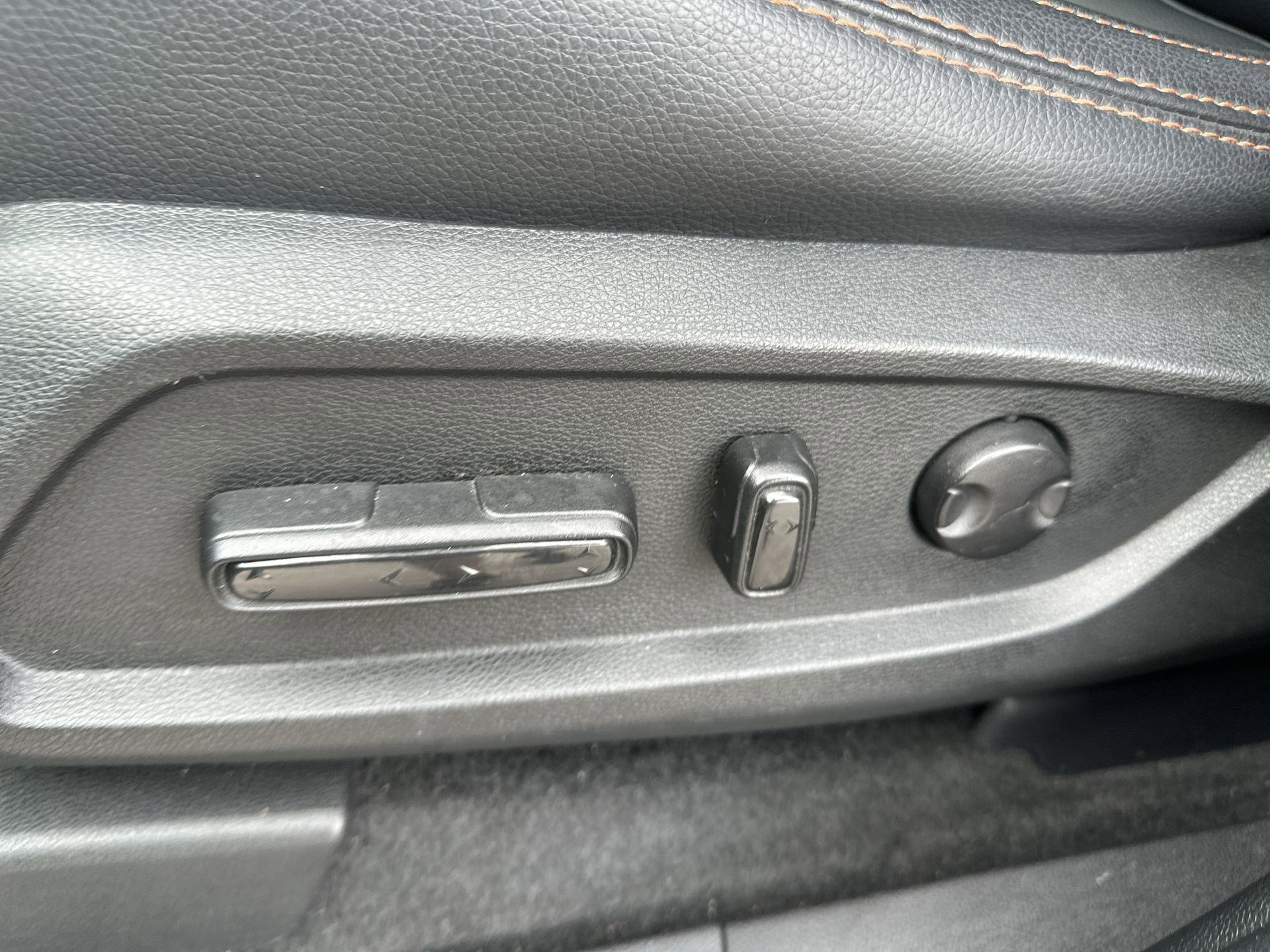 Used 2025 Honda Pilot TrailSport image 14