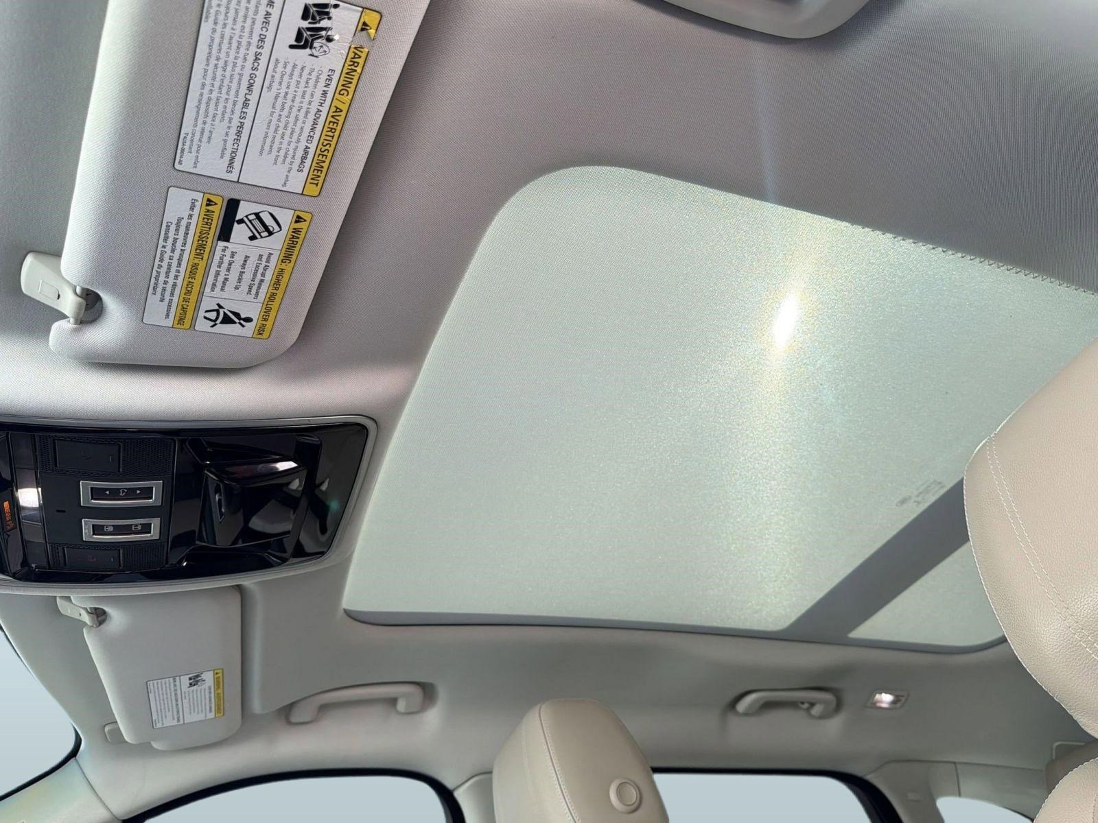 Used 2018 Land Rover Range Rover Velar S image 13