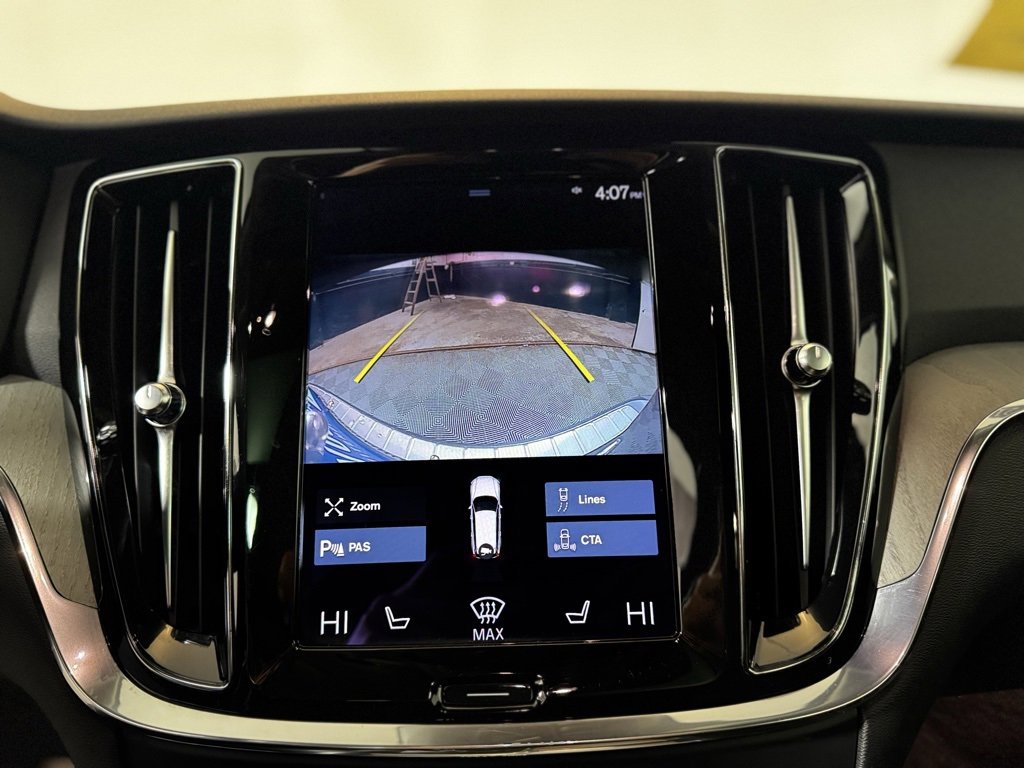 Used 2021 Volvo V60 T5 Cross Country w/ Climate Package image 21