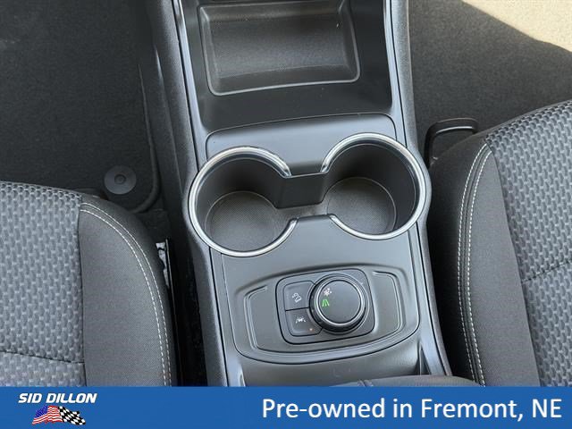 Used 2023 GMC Terrain SLE FWD image 10