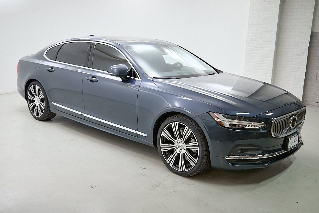 Used 2023 Volvo S90 B6 Ultimate w/ Protection Package Premier image 4