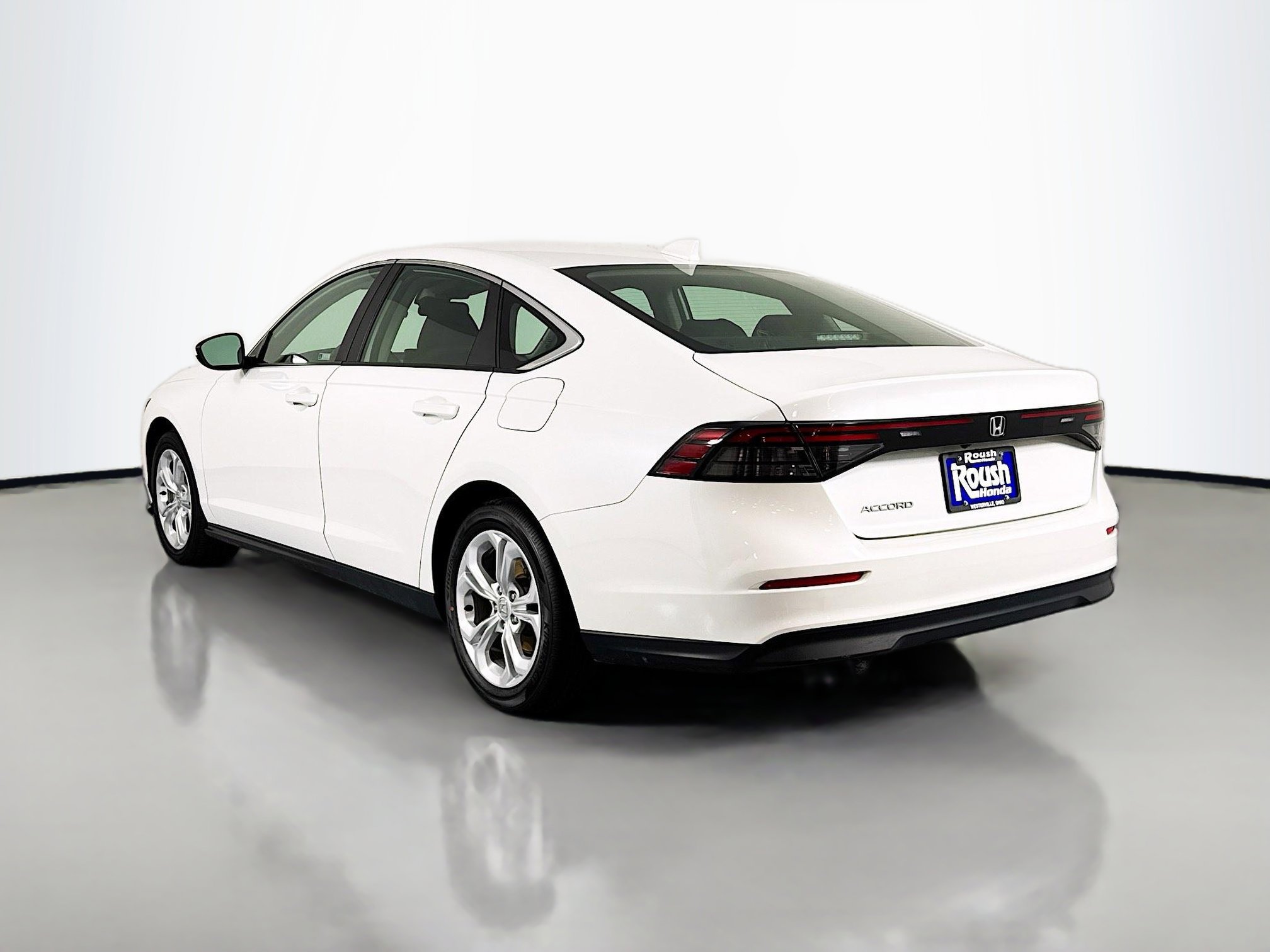 Certified 2023 Honda Accord LX image 7