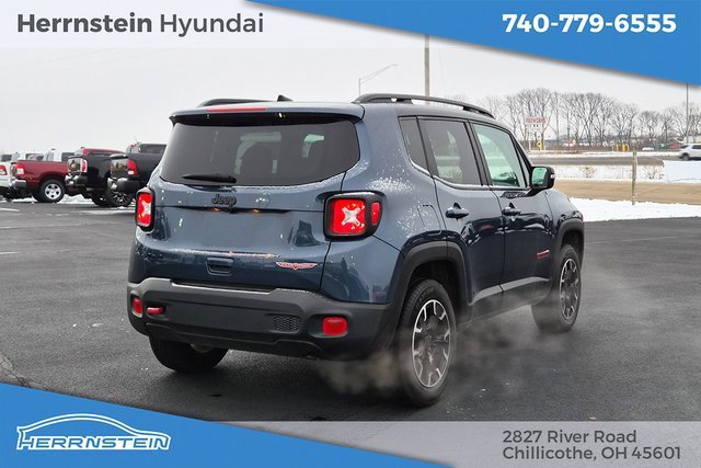 Used 2023 Jeep Renegade Trailhawk image 29