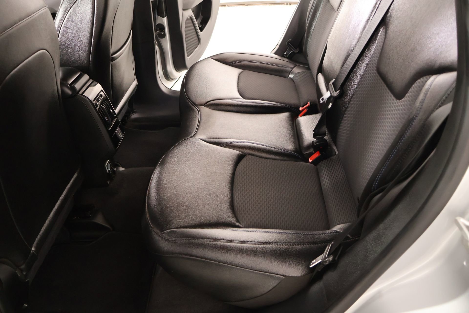 Used 2026 Jeep Compass Altitude image 12