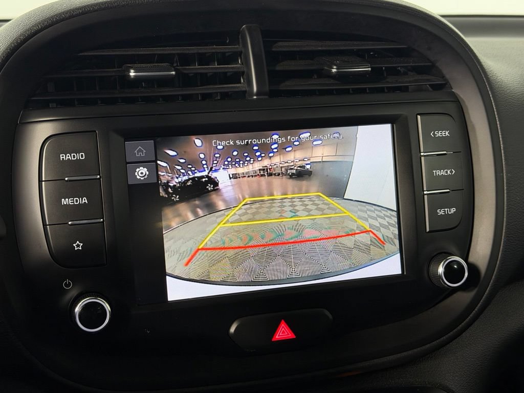 Used 2025 Kia Soul LX w/ LX Technology Package FWD image 18