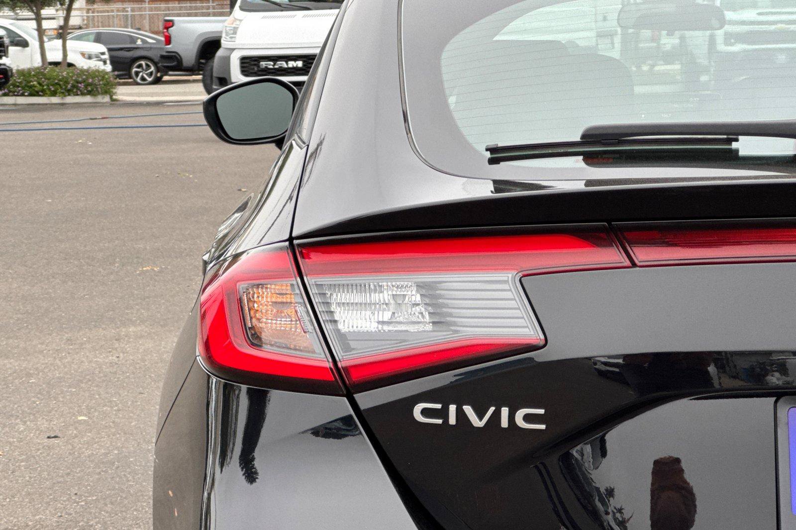 Used 2024 Honda Civic Sport image 28