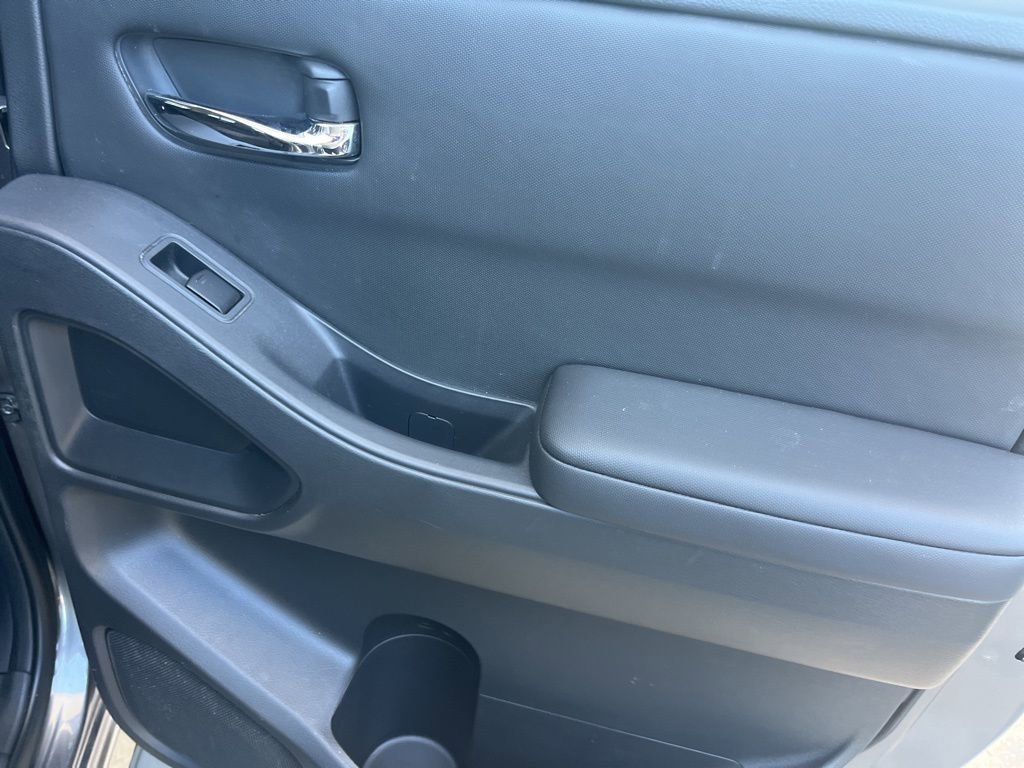 Used 2024 Nissan Frontier SL w/ Technology Package image 24